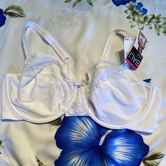 Bali smoothing underwire bra - Picture 2 of 7